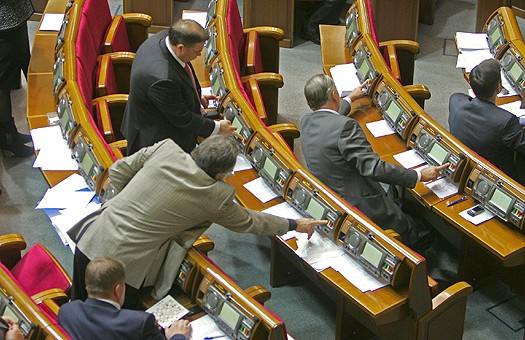 Обычная картина парламентского голосования Фото: UNIAN