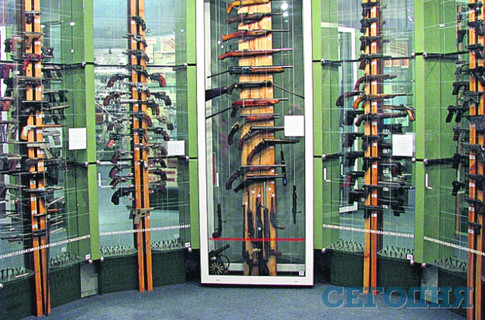 Коллекция. В музее Академии МВД хранятся тысячи единиц оружия, использовавшегося преступниками. Фото: А.Корчинский   