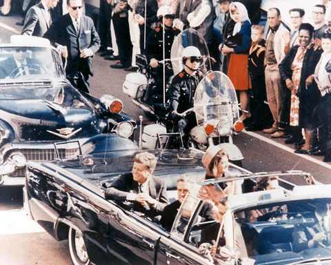 35 президент США Джон Кеннеди был убит 22 ноября 1963 года