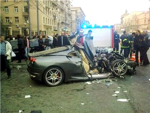 Москва. Мажоры разбили Ferrari