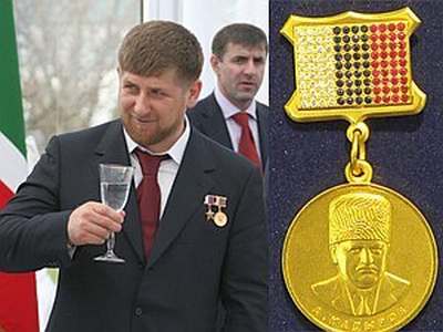 Чеченский президент Рамзан Кадыров гордится наградой имени своего отца не меньше, чем Звездой Героя России