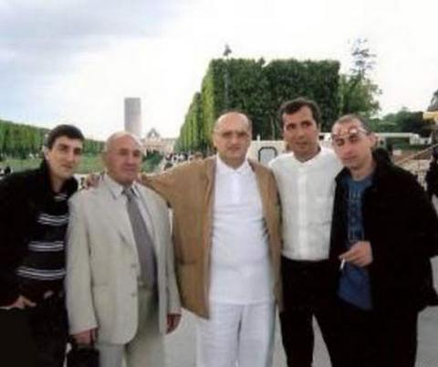 Встреча воров в законе - будущих врагов. Крайний слева Кахабер Шушанашвили. Второй справа - Мераб Джангвелазде  