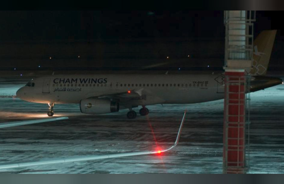  Самолет Cham Wings в аэропорту Ростова-на-Дону 17 января 2018 года. REUTERS/Stringer
