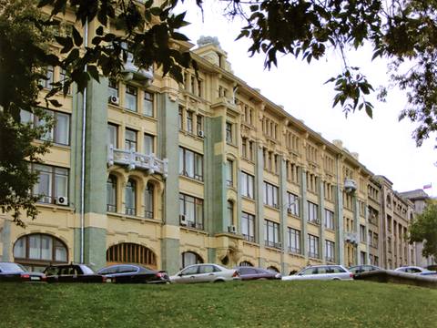 В этом здании когда-то сидели партийные боссы, теперь — Администрация Президента РФ. Фото предоставлено УДП РФ