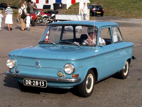 "Води Prinz и будь королем" – рекламный слоган для автомобиля NSU Prinz 4, который выпускался в Западной Германии с 1961 года. За полминуты он мог разогнаться до 97 километров в час