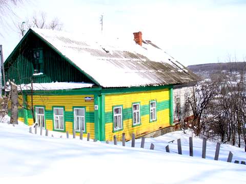 Дом, где расправлялся со своими жертвами Бычков, стоял на самом краю оврага. фото: Светлана Самоделова