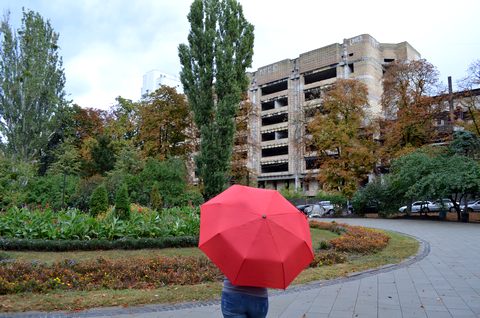 Красный зонтик - символ секс-работниц и секс-работников