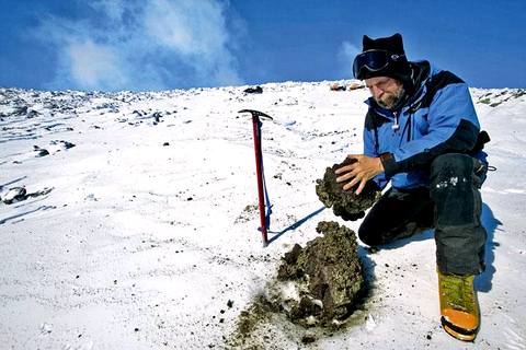 Пепел, найденный учеными во льдах на хребте Эгзекьютив-Коммитти, показал, что последнее извержение там было 8 тысяч лет назад Фото: George Steinmetz (Corbis FOTOSA.RU