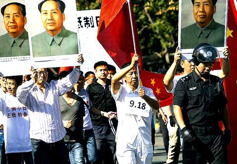 Мао Цзэдун — немой участник всех антияпонских демонстраций