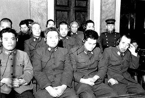 На судебном процессе по делу бывших военнослужащих японской армии, обвиняемых в подготовке и применении бактериологического оружия, 12 января 1950 года  Фото: РГАКФД