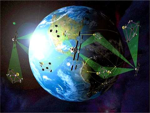 США создают глобальную группировку спутников, которые будут видеть, что происходит в любой точке земного шара Фото: darpa.mil