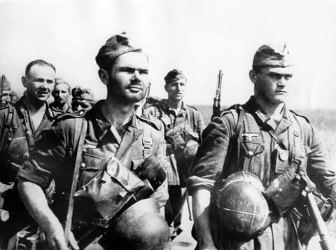 Солдаты немецкой пехоты на территории СССР, лето 1941 года  