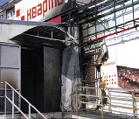 Один из тридцати магазинов, подожженных бандитами в Гусь-Хрустальном с лета 2010 года  