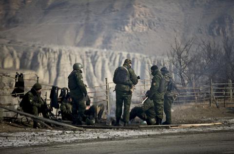 С боевиками в горах борются исключительно военные  Алексей Майшев для «РР»