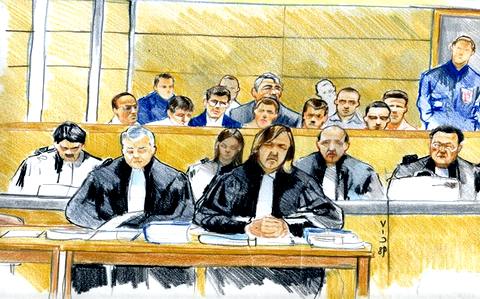 (Рисунок судебного процесса над убийцей, соучастниками и заказчиком убийства, 1998 год)