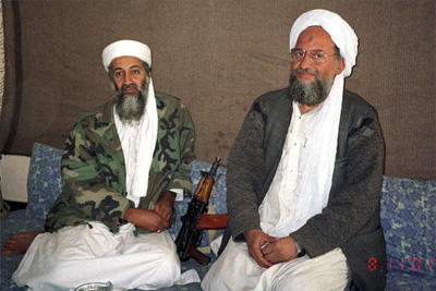 Усама бен Ладен и его «правая рука», египтянин Айман аз-Завахири. Айман аз-Завахири, по всей видимости, возглавит «Аль-Каиду» после смерти бен Ладена. Он остается на свободе, данных о его местонахождении нет.  