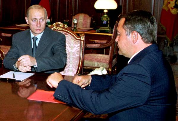 Владимир Путин и Михаил Лесин в Кремле. Фото: ИТАР ТАСС / Рейтер 