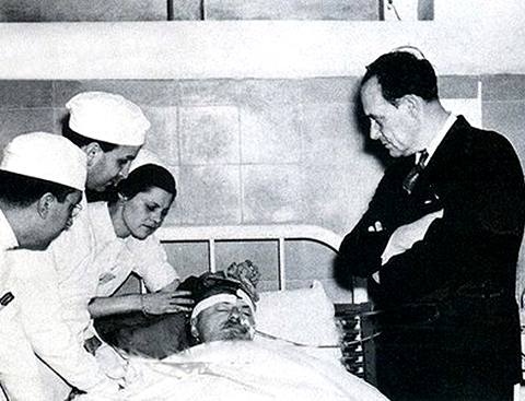 Троцкий на смертном одре. Мехико. 1940 год. //wikimedia
