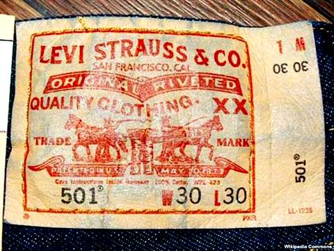 Из конопляного холста Ливай Страусс сшил первые американские джинсы, которые, судя по картинке на ярлыке, не могли разорвать две дюжие лошади
