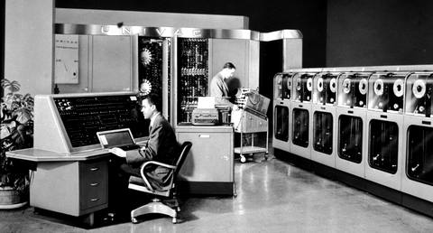Компьютер UNIVAC — заря информационной эпохи.