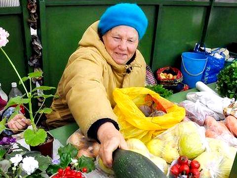 Дары садов-огородов старайтесь покупать утром у селян.