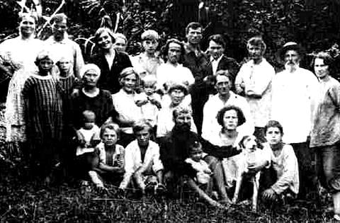 Толстовская коммуна возле Туапсе на реке Змейка, конец 1920-х годов