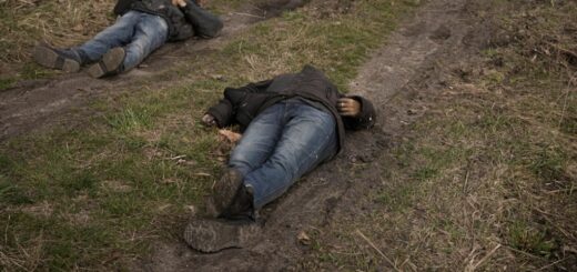 Тела убитых мирных жителей в Буче