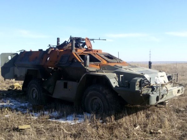 Фото уничтоженного на Донбассе российского бронеавтомобиля «Дозор».