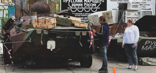 «Тигри», МТЛБ, БТРи, танки різних модифікацій (Т-72, Т-62, Т-70), «Тунгуски», «Шилки»: виставка знищеної російської техніки у Харкові