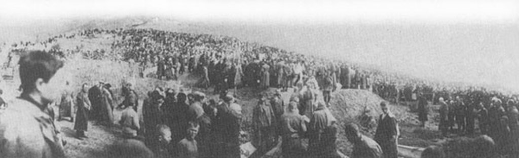 Пятигорск, 1919 год. Раскопки братских могил с трупами заложников, казненных большевиками в 1918 году. 