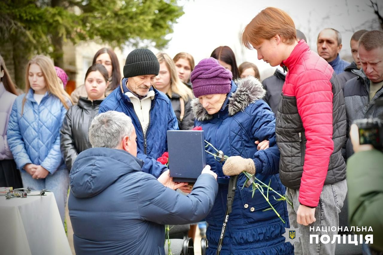 на одещині вшанували пам’ять поліцейського юрія коваша, який загинув, захищаючи україну