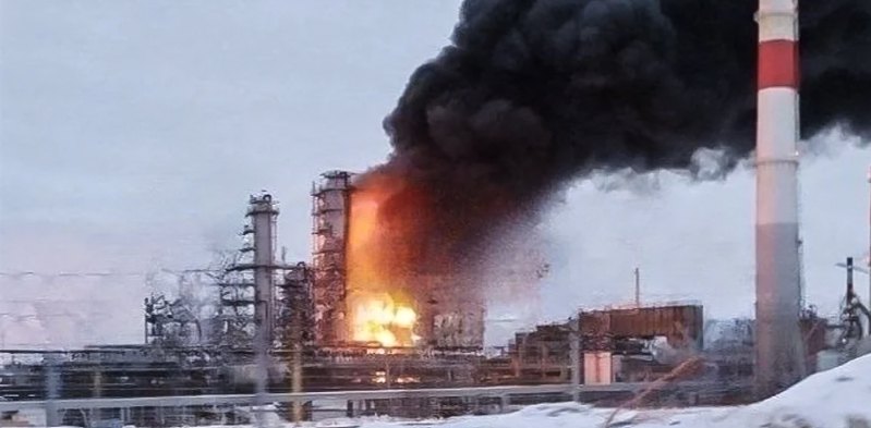 Пожежа на НПЗ «Лукойл» у Нижньогородській області внаслідок атаки дрона, 12 березня 2024 р.