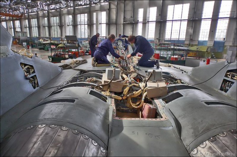 На виробництві МіГ-29 у Москві.