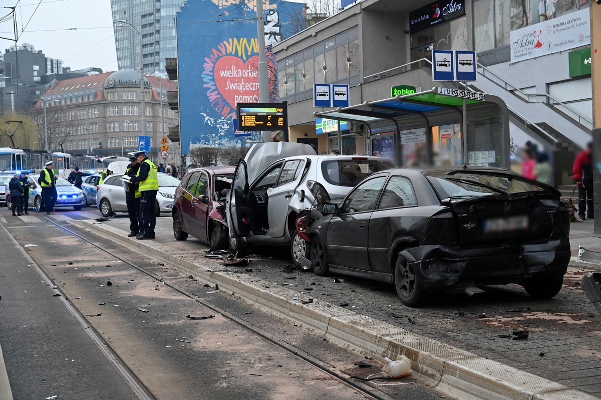 ДТП у Щецині, автівка збила більше десятка пішоходів, Польща, 1 березня 2024 рокуPAP/Marcin Bielecki