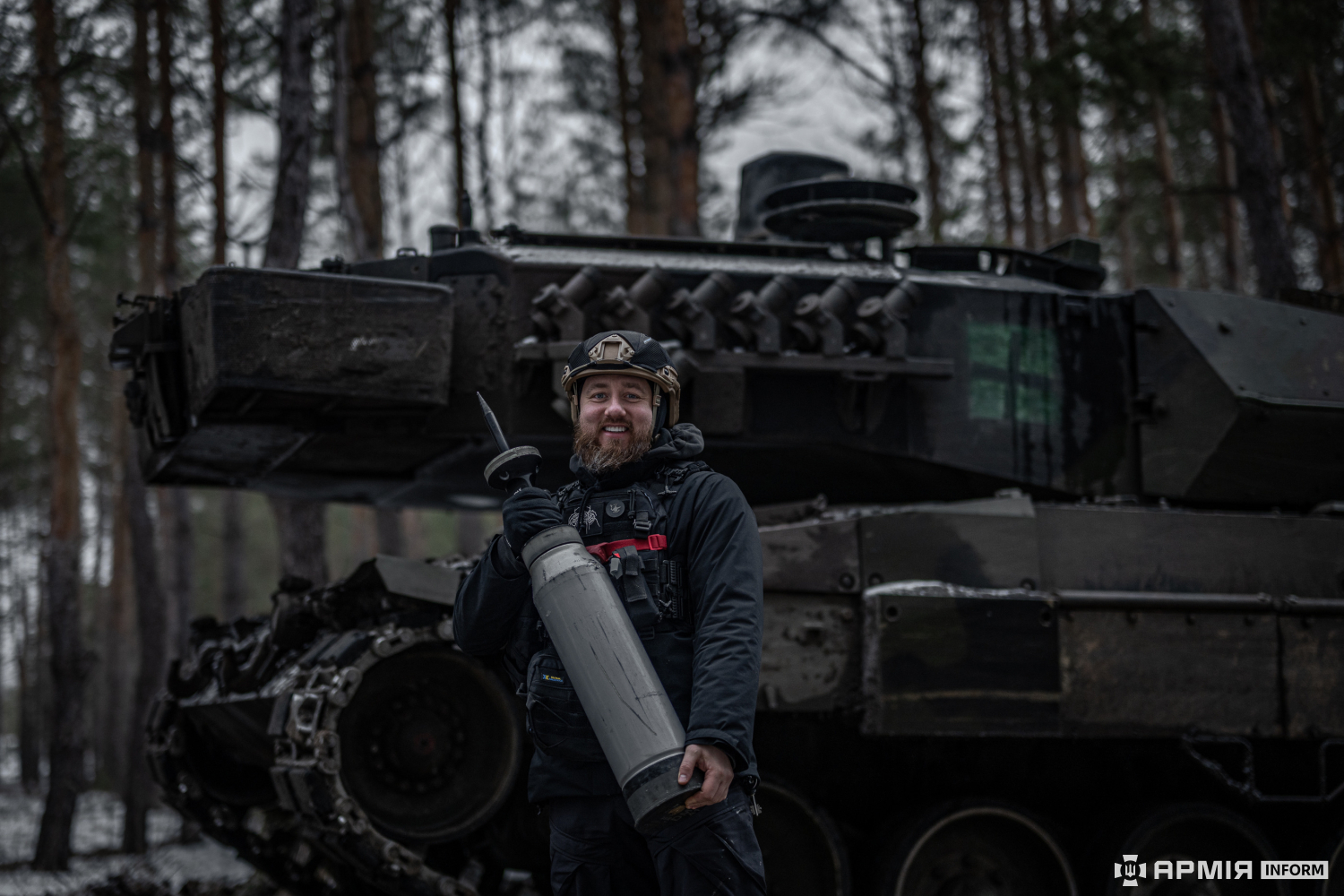 Історія екіпажу танку Leopard, який врятував колону наших воїнів під Роботиним. Фоторепотаж