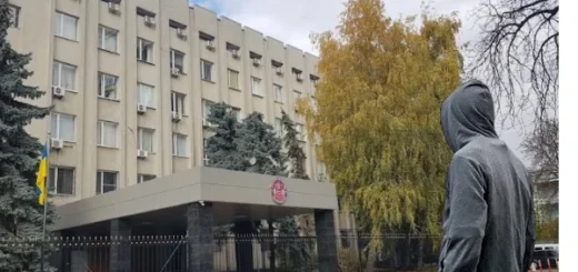 Продавець шаурми, за 4 тисячі гривень на прохання рашистів сфотографував будівлю СБУ в Києві