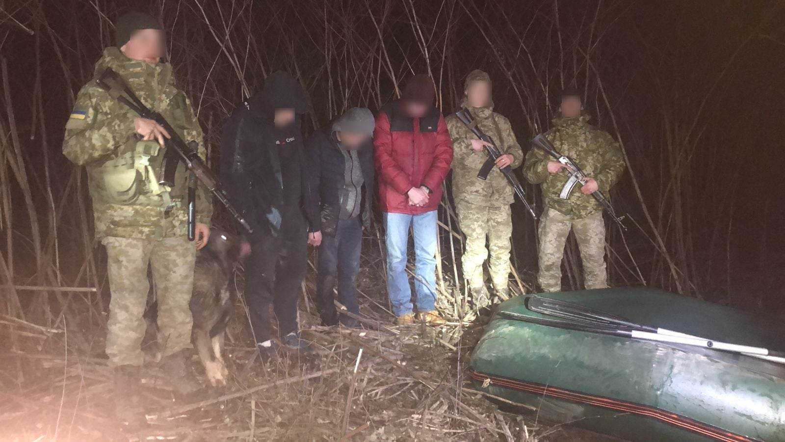 На кордоні спіймали прикарпатців, які хотіли переплисти Тису | Galka.if.ua