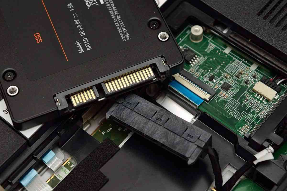 Замена жесткого диска (HDD) на твердотельный накопитель (SSD)