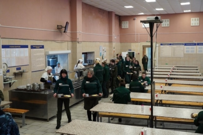 Женская ИК-2 в Ленинградской области, Ульяновка – здесь контракт подписали около 50 осужденных женщин