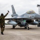 Україна більше року чекає на літаки F-16