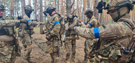 Розповіді українських розвідників"Ми жартуємо: не стріляйте кадировцям у груди, а стріляйте в голову, щоб не псувати трофейне спорядження"