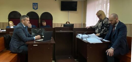 Ірпінський суд півтора року не виносить вирок росіянину, якого звинувачують у розстрілі батька й сина в Бучі