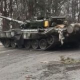 Захоплений українськими силами російський танк Т-72Б3 у районі села Нова Басань. Березень 2022. Фото: СтратКом ЗСУ