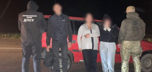 Ухилянт хотів до Молдови за 7 тисяч доларів, але потрапив у поліцію. 21-річна «гід» спіймана на кордоні.