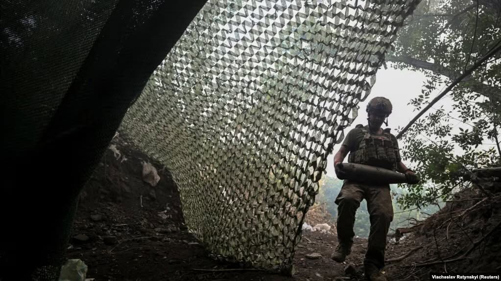 За рахунок чого наступають рашисти і які несуть втрати: «Божевільні цифри»