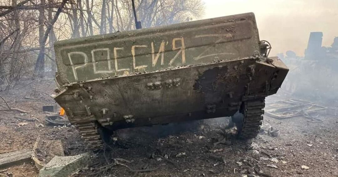 Вночі танки російських окупантів горять ще краще: ЗСУ показали відео знищення ворожої техніки