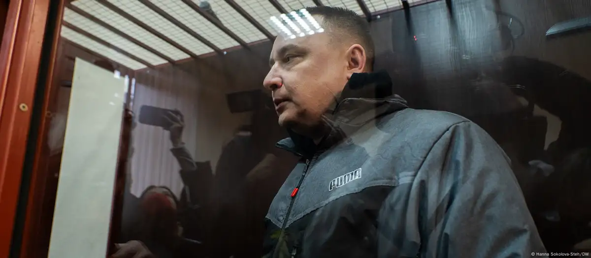 Колишній командир 155-ї окремої механізованої бригади імені Анни Київської Дмитро Рюмшин у залі судових засідань. Печерський районний суд Києва, 21 січня 2025 року