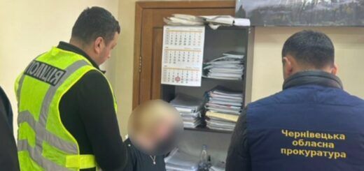 На Буковині дехто вирішили, що економія бюджетних коштів — це для слабаків.