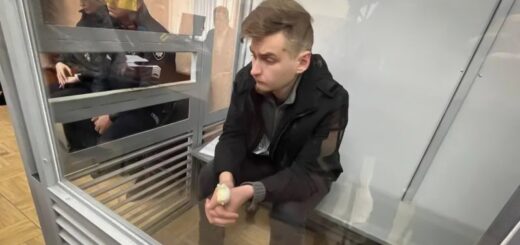 Затриманий Григорій Кедрук за вбивство військового ТЦК Юрія Бондаренка в залі Львівського суду / Фото: ВВС