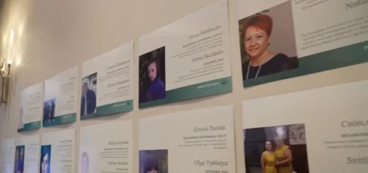 За даними організації "Нумо, сестри!", відомі особи понад 40 цивільних українок, які досі перебувають у полоні на окупованих територіях або в колоніях Росії
